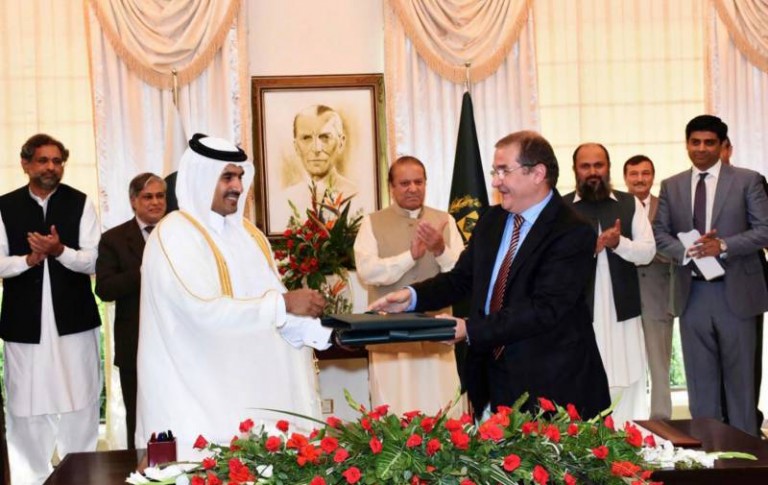 pakistan-signs-agreement-with-qatar-to-import-1-3m-tons-lng-annually