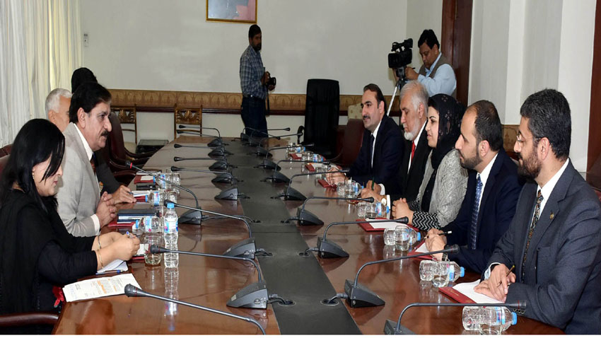 A BUSINESS DELEGATION FROM AFGHANISTAN, LED BY THE DEPUTY MINISTER FOR COMMERCE, MS. KAMILA SIDIQI MET NATIONAL SECURITY ADVISER LT. GENERAL (R) NASSER KHAN JANJUA IN ISLAMABAD ON MAY 9, 2018.